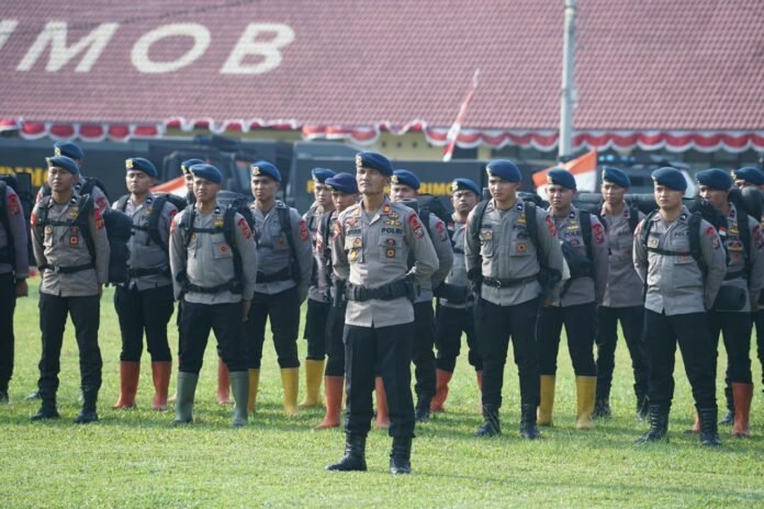 Gunung Sinabung Erupsi, Polda Sumut Siagakan 100 Personel
