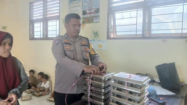 Bhabinkamtibmas Polsek Siantar Martoba Monitoring Distribusi MBG di PAUD SAB Jalan Rabaik Purba