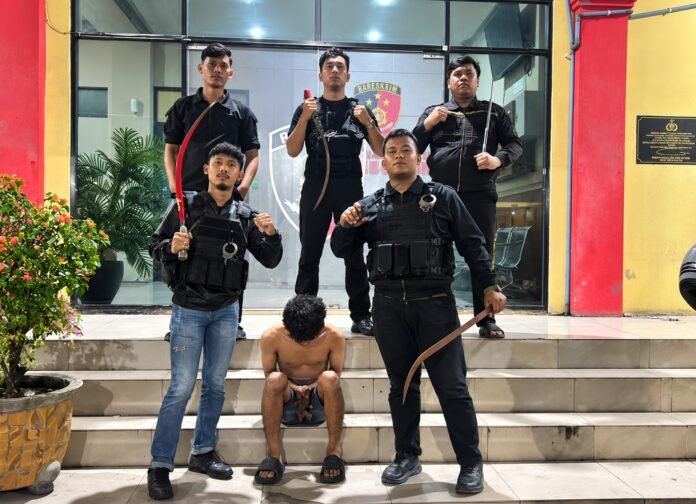 Tim Macan Polres Pelabuhan Belawan Terkam Pemuda Diduga Hendak Tawuran