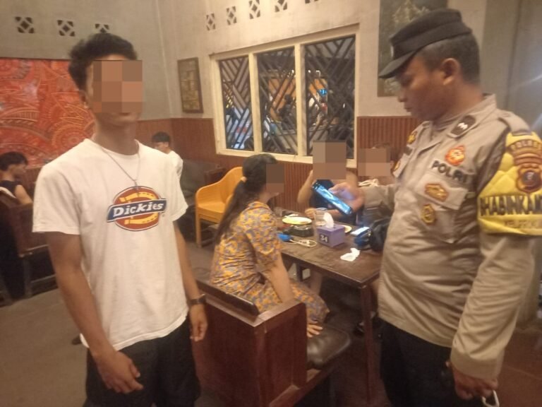 Polsek Siantar Barat Cek TKP Dugaan Pencurian Dompet di Caffe Ucok Kopi Jalan Tenis