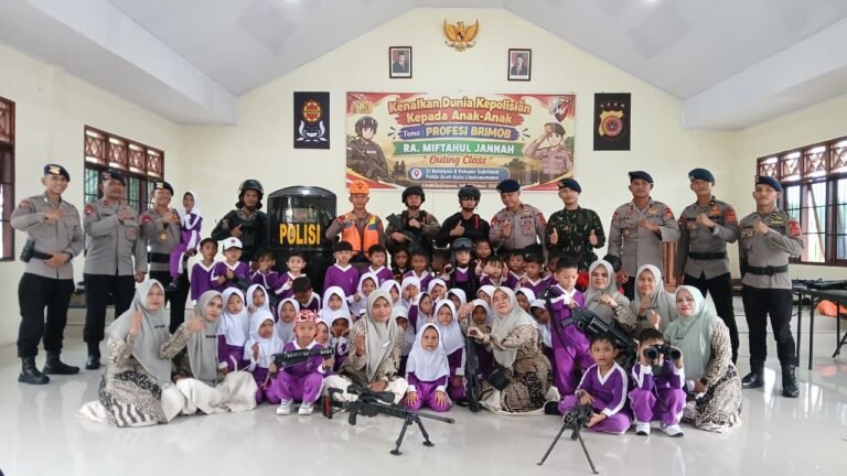 TK RA Miftahul Jannah Kenalkan Dunia Brimob Lewat Outing Class di Mako Batalyon B Pelopor