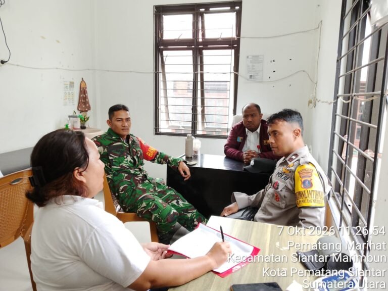 Bhabinkamtibmas Polsek Siantar Marihat Respons Keluhan Warga Soal Anjing Agresif