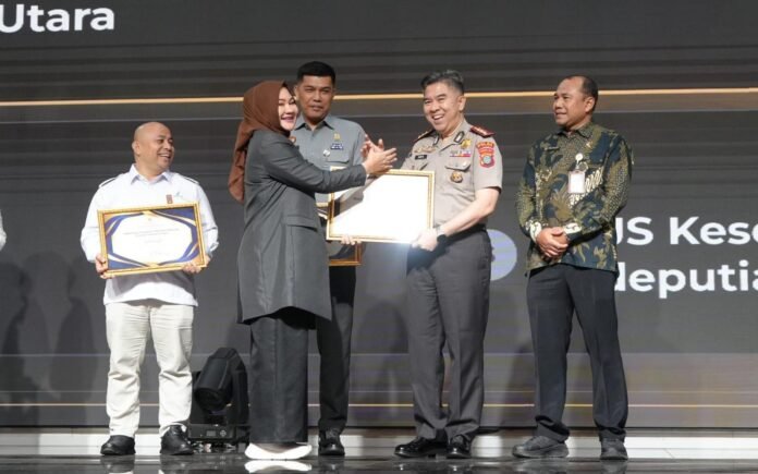 Kapolda Sumut Raih Penghargaan Achievement Person